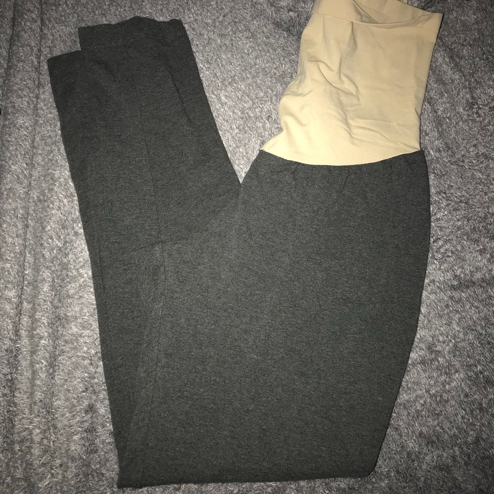 Maternity leggings like new